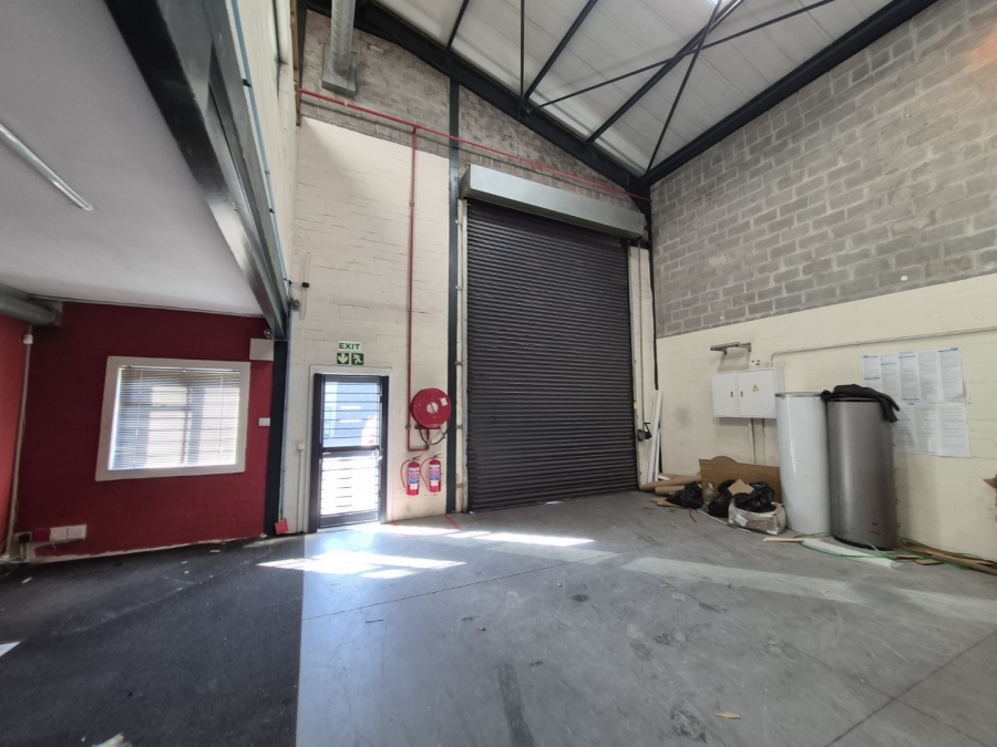 To Let Commercial Property for Rent in Maitland Western Cape